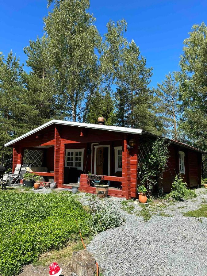 Near Kapellskaer Port - A Cosy Cottage In Norrtaelje ภายนอก รูปภาพ