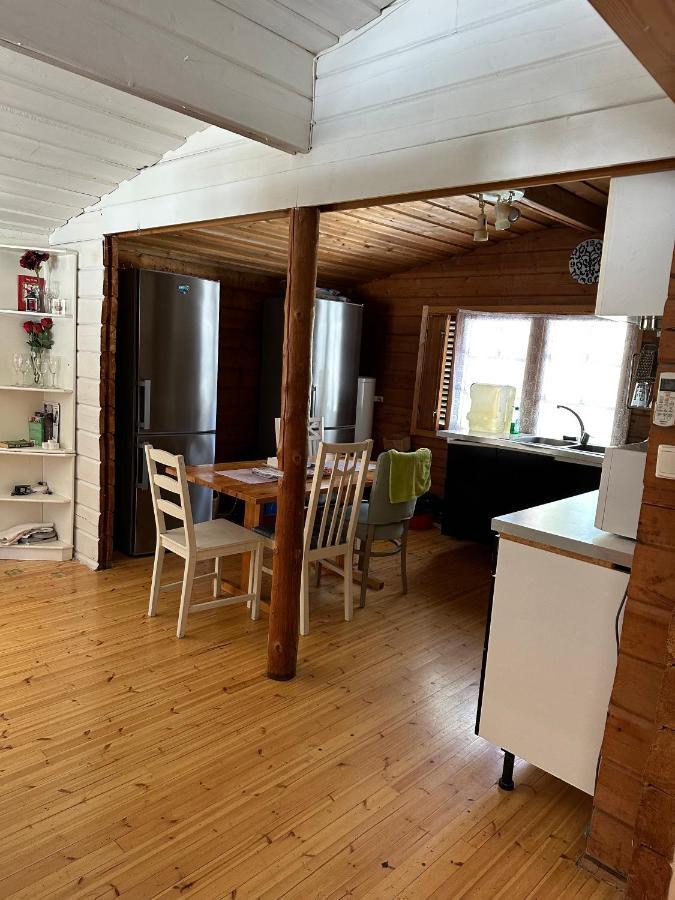 Near Kapellskaer Port - A Cosy Cottage In Norrtaelje ภายนอก รูปภาพ